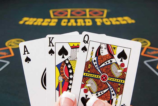 Трьохкартковий покер онлайн