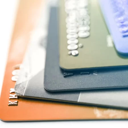 Mastercard і Visa посилюють боротьбу з нелегальним ринком