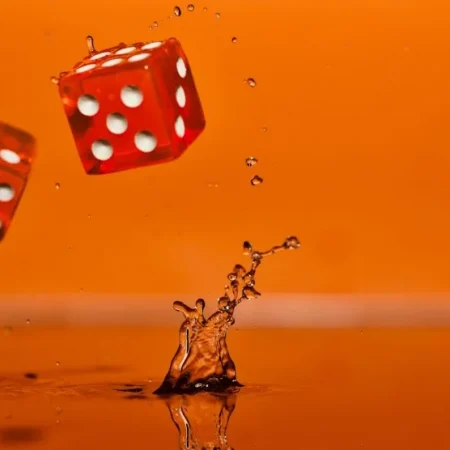 Україна запускає онлайн-контроль та штрафує блогерів на мільйони