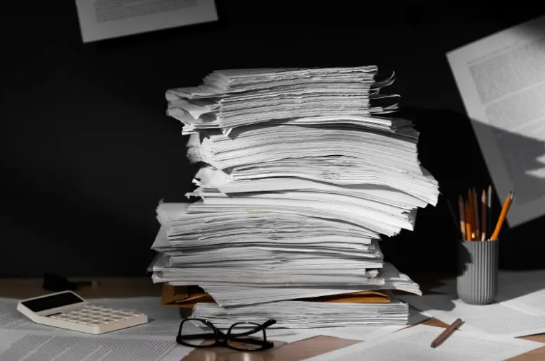 Оператори лотерей привозили свої комп'ютери в Державну казначейську службу і вносили туди дані про свої доходи.