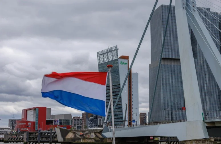 Уряд пояснює рішення: ліцензійні збори мають покривати реальні витрати. 