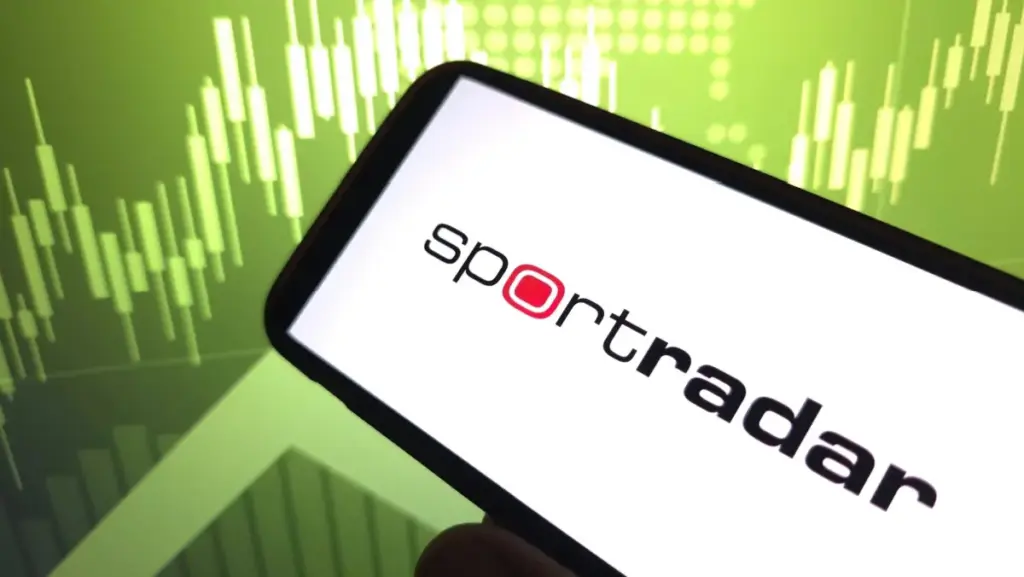 Логотип Sportradar на смартфоні